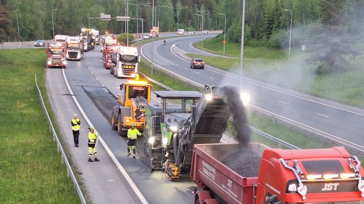 Päällystystä Sääksjärvellä vuonna 2025.